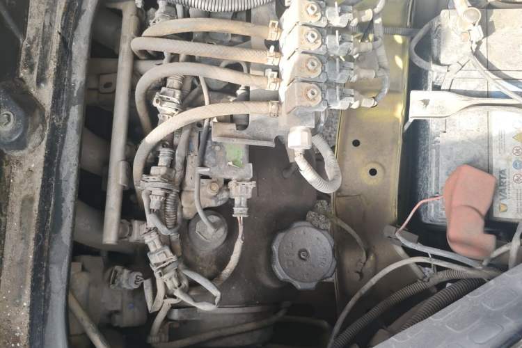 Used CHANGAN KAICHENG Star 9 2015 1.5L Base Version 4G15S Engine Bay Right