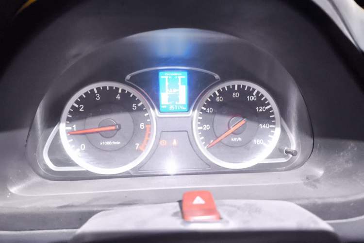 Used CHANGAN KAICHENG Star 9 2019 1.5L Base Model Van Transporter 4G15S Instrument Cluster