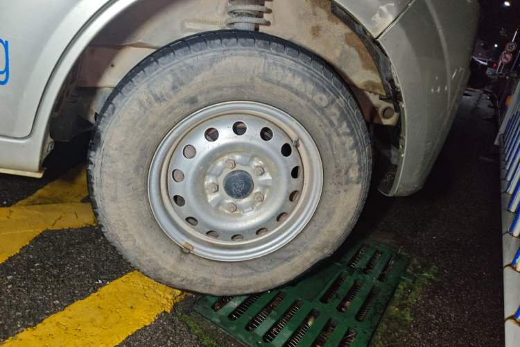 Used CHANGAN KAICHENG Star 9 2019 1.5L Base Model Van Transporter 4G15S Right Front Wheel Hub