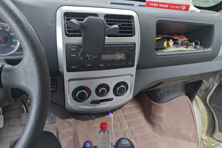 Used CHANGAN KAICHENG Star 9 2020 1.5L Base Model 7-Seater Passenger Vehicle China VI Emission Standard DAM15KR Audio And AC Panel