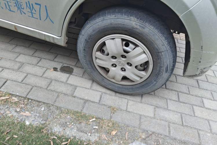 Used CHANGAN KAICHENG Star 9 2020 1.5L Base Model 7-Seater Passenger Vehicle China VI Emission Standard DAM15KR Right Front Wheel Hub