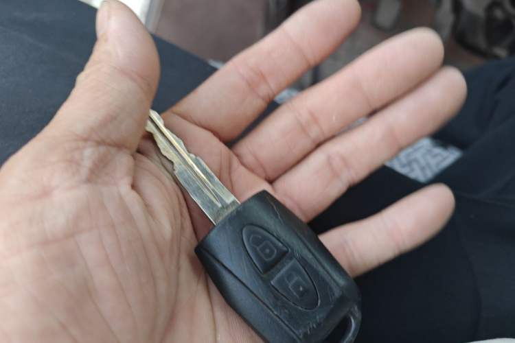 Used CHANGAN KAICHENG Star 9 2020 1.5L Base Model 7-Seater Passenger Vehicle China VI Emission Standard DAM15KR Vehicle Key