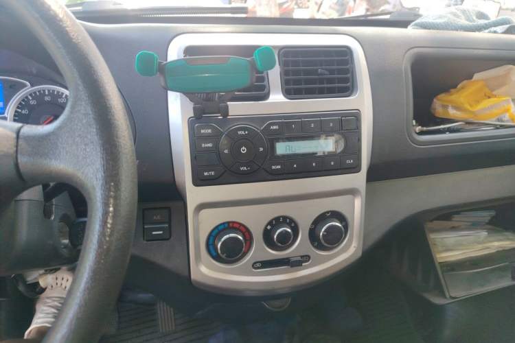 Used CHANGAN KAICHENG Star 9 2020 1.5L Base Model 5-Seater Passenger Vehicle China VI Emission Standard DAM15KR Audio And AC Panel