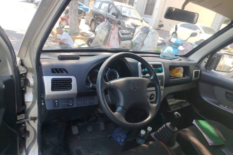Used CHANGAN KAICHENG Star 9 2020 1.5L Base Model 5-Seater Passenger Vehicle China VI Emission Standard DAM15KR Center Console