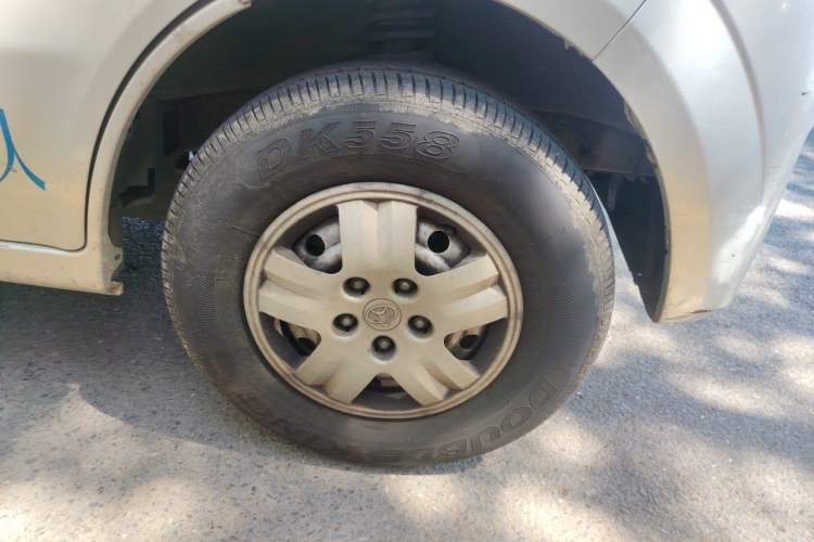 Used CHANGAN KAICHENG Star 9 2020 1.5L Base Model 5-Seater Passenger Vehicle China VI Emission Standard DAM15KR Right Front Wheel Hub
