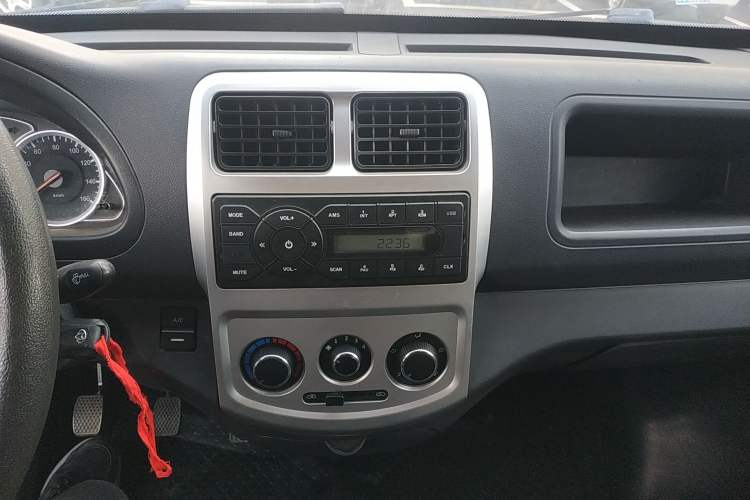 Used CHANGAN KAICHENG Star 9 2020 1.5L Standard Van Transporter 2-Seater China VI Emission Standard DAM15KR Audio And AC Panel