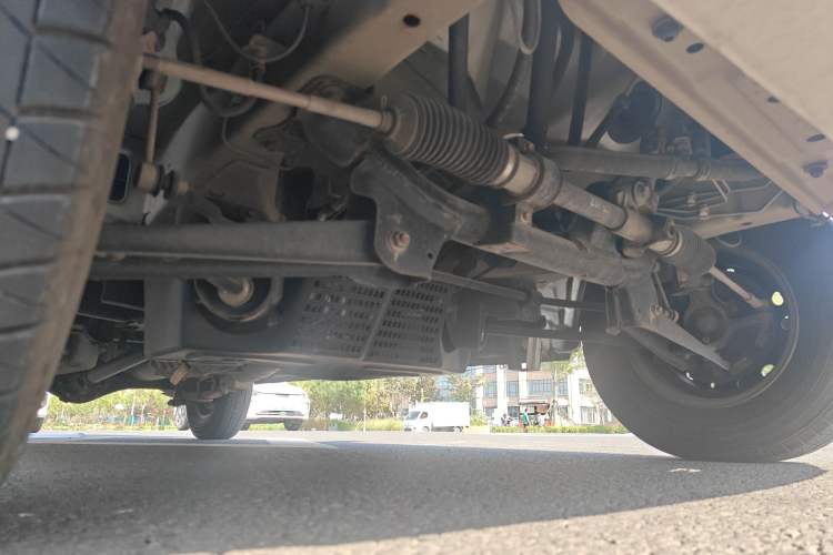 Used CHANGAN KAICHENG Star 9 2020 1.5L Standard Van Transporter 5-Seater China VI Emission Standard DAM15KR Chassis Front Right