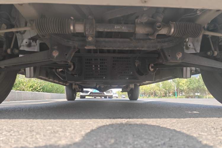 Used CHANGAN KAICHENG Star 9 2020 1.5L Standard Van Transporter 5-Seater China VI Emission Standard DAM15KR Chassis Front