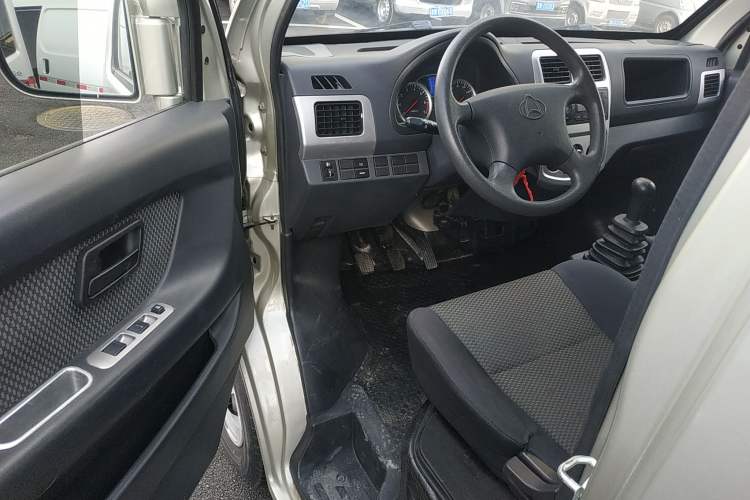 Used CHANGAN KAICHENG Star 9 2020 1.5L Standard Van Transporter 2-Seater China VI Emission Standard DAM15KR Driver Seat