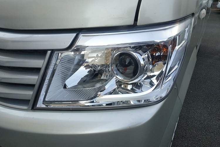 Used CHANGAN KAICHENG Star 9 2020 1.5L Standard Van Transporter 2-Seater China VI Emission Standard DAM15KR Left Front Headlight