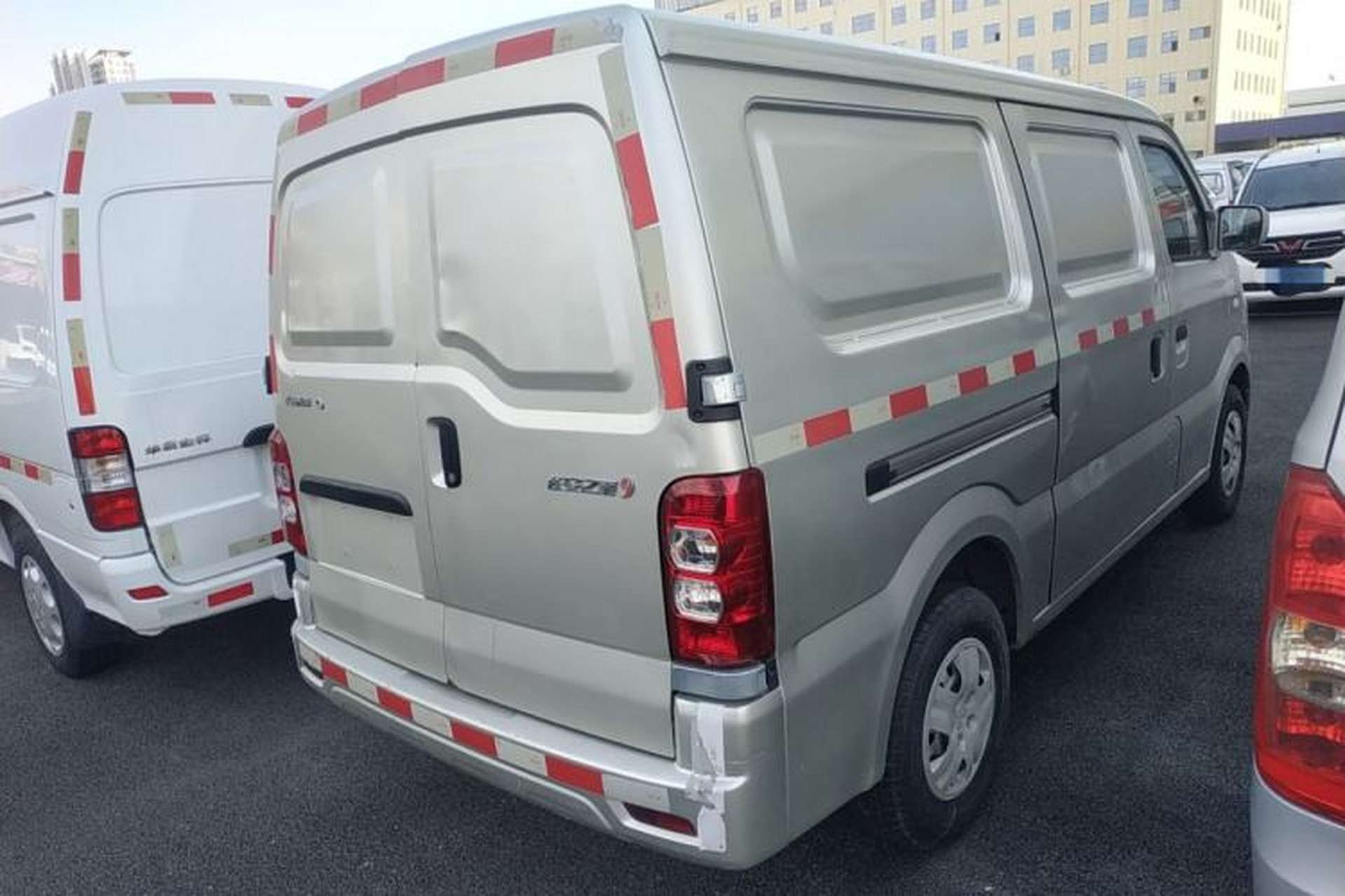 Used CHANGAN KAICHENG Star 9 2020 1.5L Standard Van Transporter 2-Seater China VI Emission Standard DAM15KR Rear Right 45 Deg