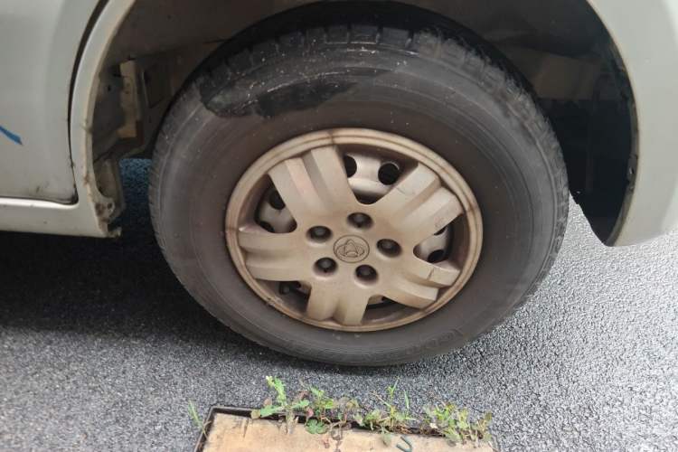 Used CHANGAN KAICHENG Star 9 2020 1.5L Base Model 7-Seater Passenger Vehicle China VI Emission Standard DAM15KR Right Front Wheel Hub