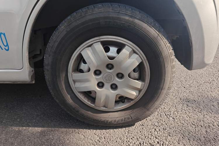 Used CHANGAN KAICHENG Star 9 2020 1.5L Standard Van Transporter 5-Seater China VI Emission Standard DAM15KR Right Front Wheel Hub