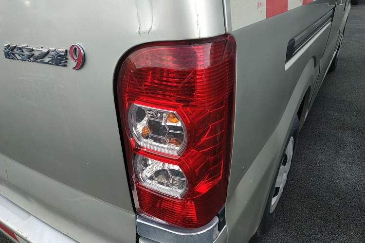 Used CHANGAN KAICHENG Star 9 2020 1.5L Standard Van Transporter 2-Seater China VI Emission Standard DAM15KR Right Rear Taillight