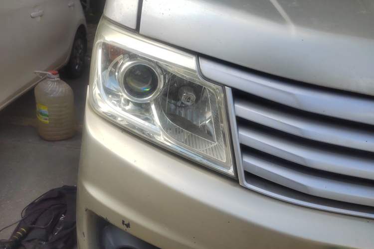 Used CHANGAN KAICHENG Star 9EV 2019 EV260 Standard-Model Van Right Front Headlight