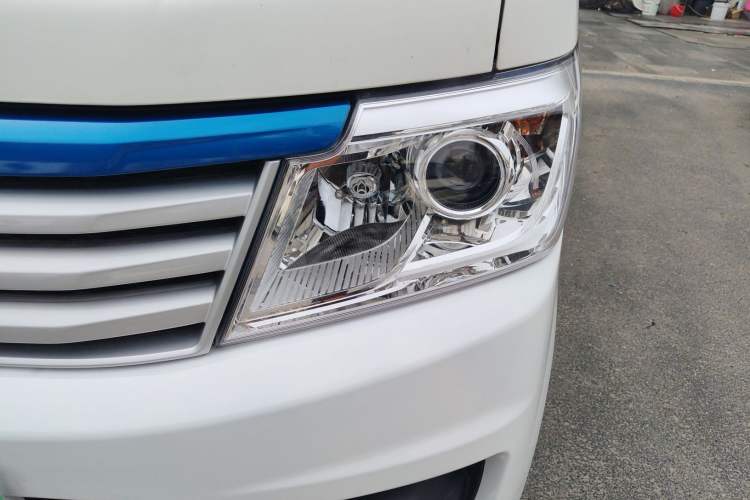 Used CHANGAN KAICHENG Star 9EV 2022 Pure Electric 7-Seater Bus 60kW Left Front Headlight