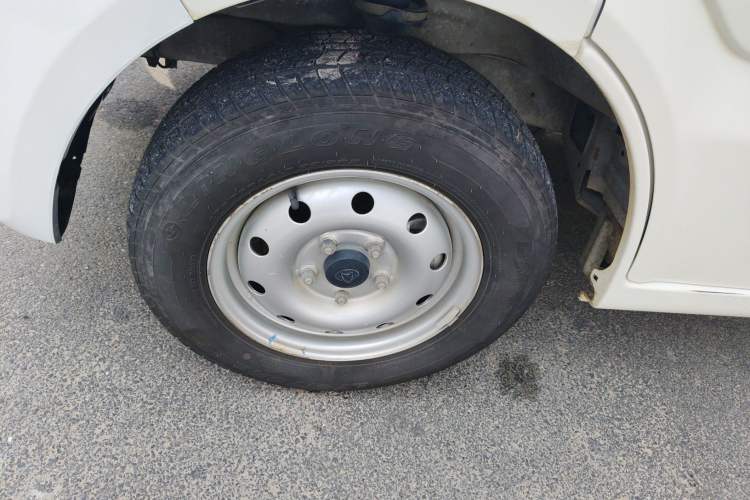 Used CHANGAN KAICHENG Star 9EV 2022 Pure Electric 7-Seater Bus 60kW Left Front Wheel Hub
