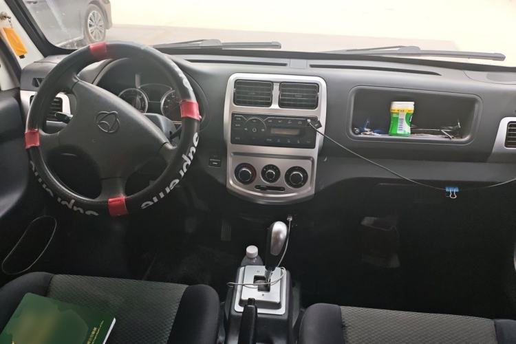 Used CHANGAN KAICHENG Star 9EV 2024 All-Electric Comfort-Grade 7-Seater Bus with 35.9 kWh Center Console