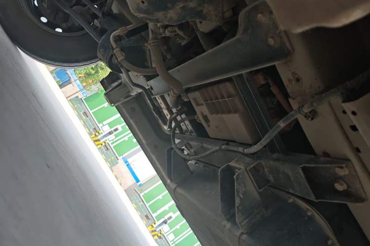 Used CHANGAN KAICHENG Star 9EV 2024 All-Electric Comfort-Grade 7-Seater Bus with 35.9 kWh Chassis Front Left