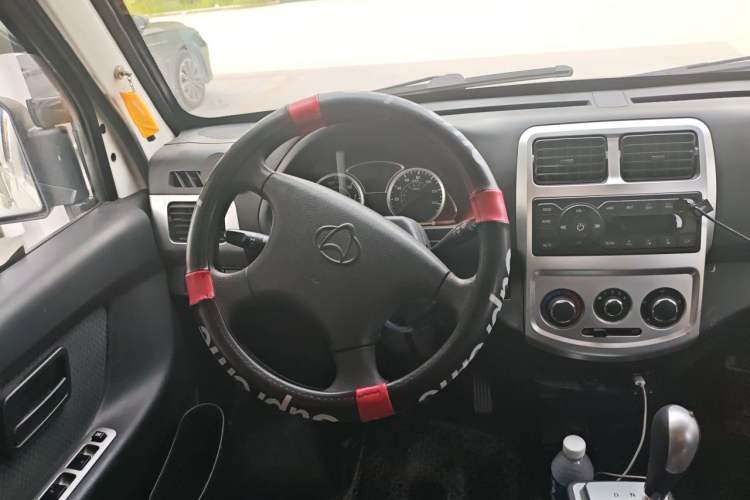 Used CHANGAN KAICHENG Star 9EV 2024 All-Electric Comfort-Grade 7-Seater Bus with 35.9 kWh Steering Wheel
