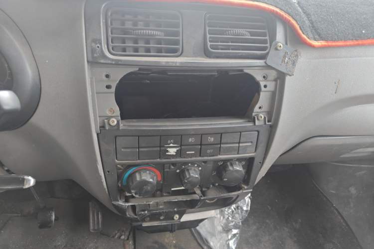 Used CHANGAN KAICHENG Star S460 2009 1.3L Base Version Audio And AC Panel