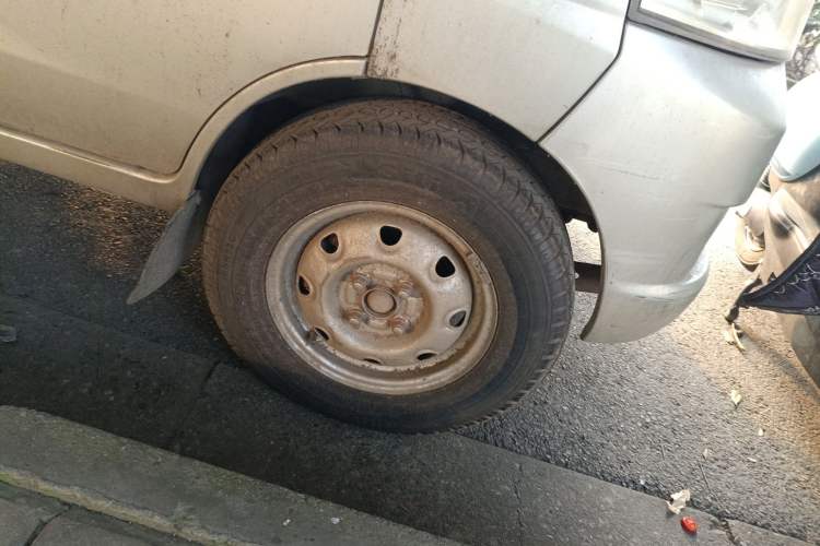 Used CHANGAN KAICHENG Star S460 2009 1.3L Standard Version Right Front Wheel Hub