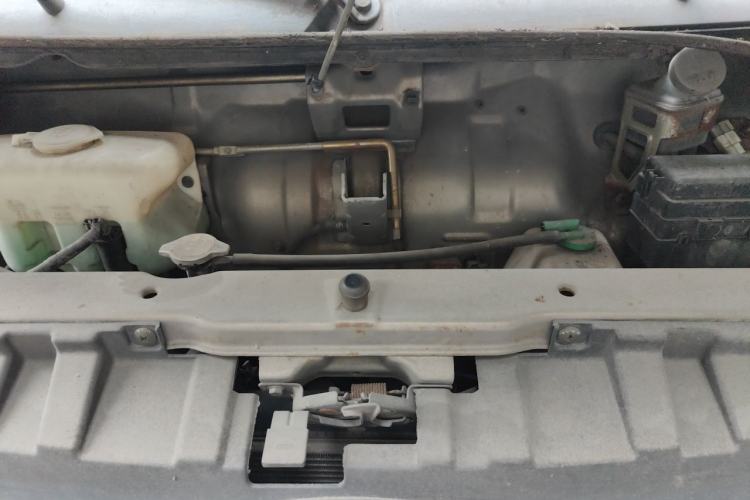 Used CHANGAN KAICHENG Taurus 2011 1.3L Supreme Model Engine Bay