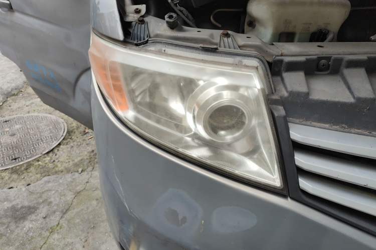 Used CHANGAN KAICHENG Taurus 2011 1.3L Supreme Model Right Front Headlight