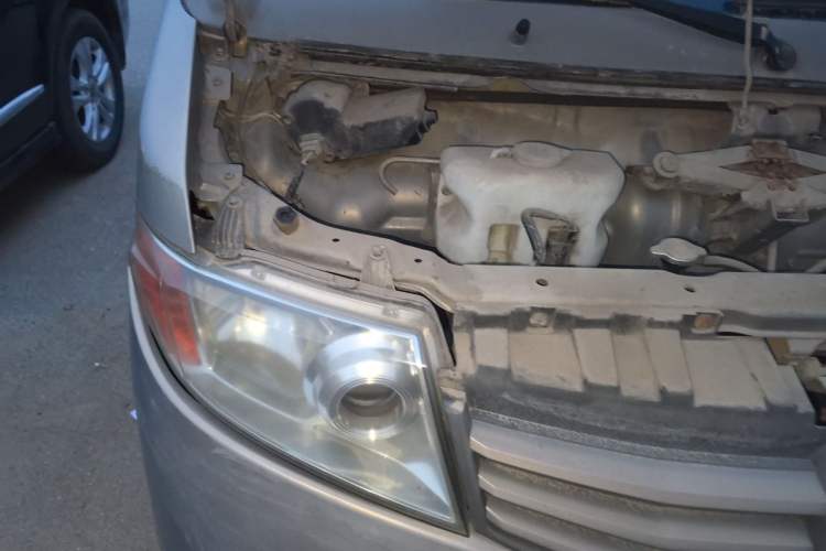 Used CHANGAN KAICHENG Taurus 2011 1.3L Standard Version Right Front Headlight