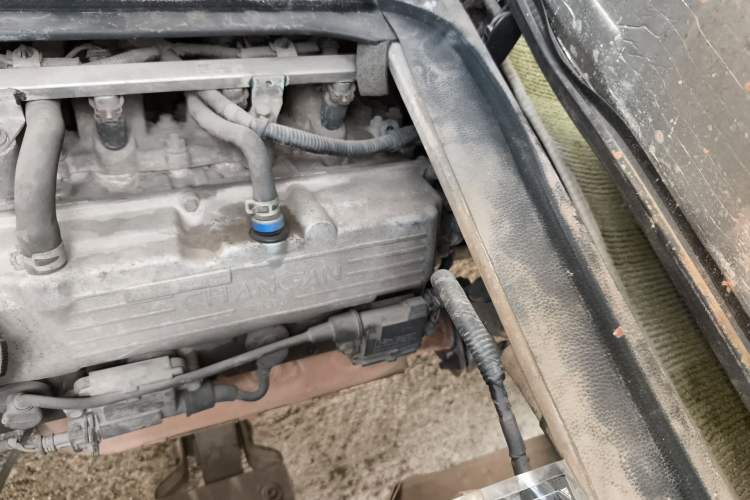Used CHANGAN KAICHENG Taurus 2011 1.3L Standard Version Engine Bay Left