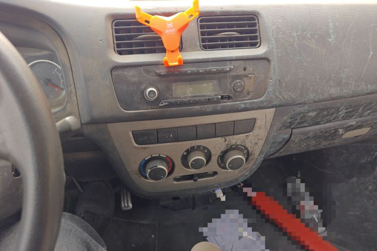 Used CHANGAN KAICHENG Taurus 2011 1.3L Standard Version Audio And AC Panel
