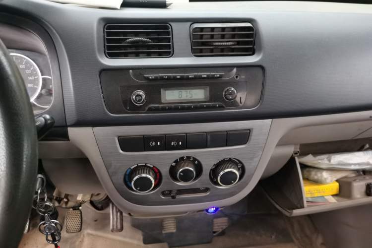 Used CHANGAN KAICHENG Taurus 2011 1.3L Comfort Model Audio And AC Panel
