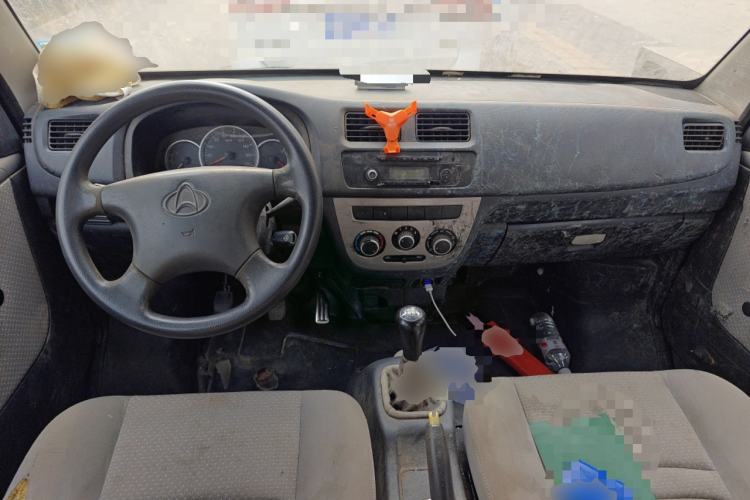 Used CHANGAN KAICHENG Taurus 2011 1.3L Standard Version Center Console