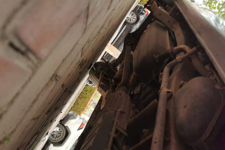 Used CHANGAN KAICHENG Taurus 2011 1.3L Comfort Model Chassis Front Right