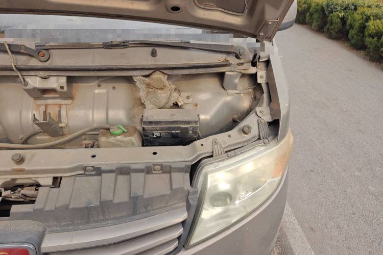 Used CHANGAN KAICHENG Taurus 2011 1.3L Standard Version Engine Bay Left