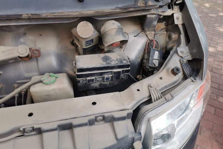 Used CHANGAN KAICHENG Taurus 2011 1.3L Comfort Model Engine Bay Left