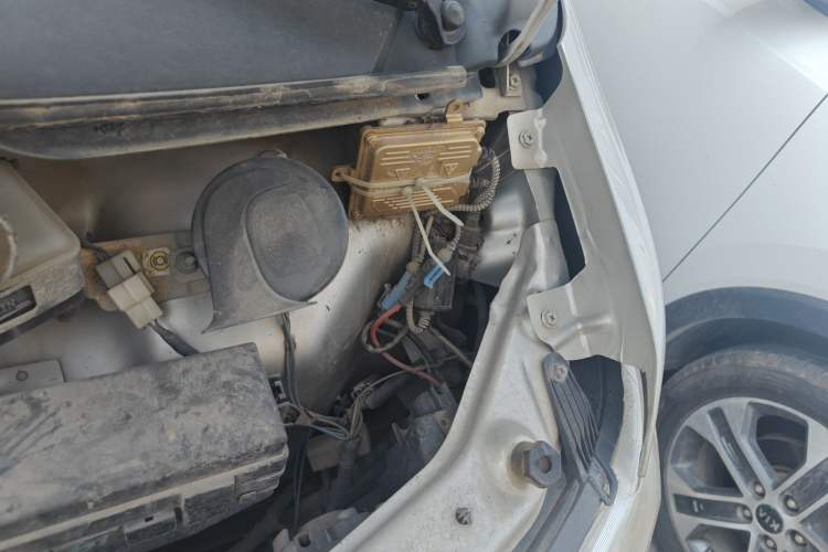 Used CHANGAN KAICHENG Taurus 2011 1.3L Comfort Model Engine Bay Left