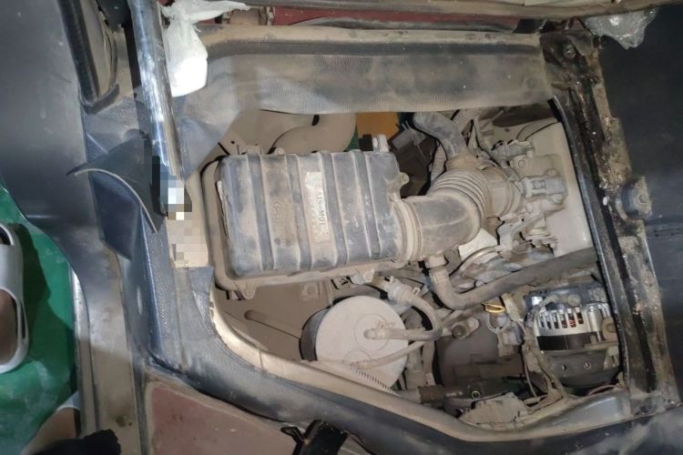 Used CHANGAN KAICHENG Taurus 2011 1.3L Standard Version Engine Bay Right