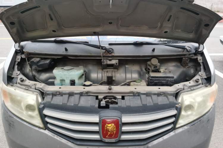 Used CHANGAN KAICHENG Taurus 2011 1.3L Comfort Model Engine Bay