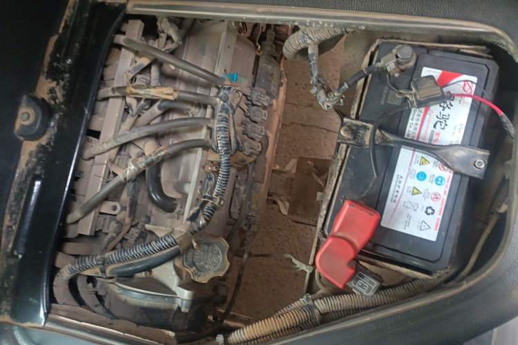 Used CHANGAN KAICHENG Taurus 2011 1.3L Standard Version Engine Bay