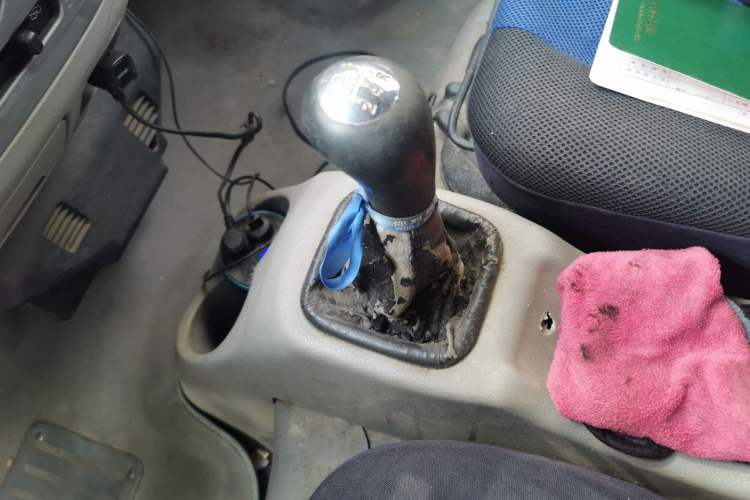 Used CHANGAN KAICHENG Taurus 2011 1.3L Comfort Model Gear Lever