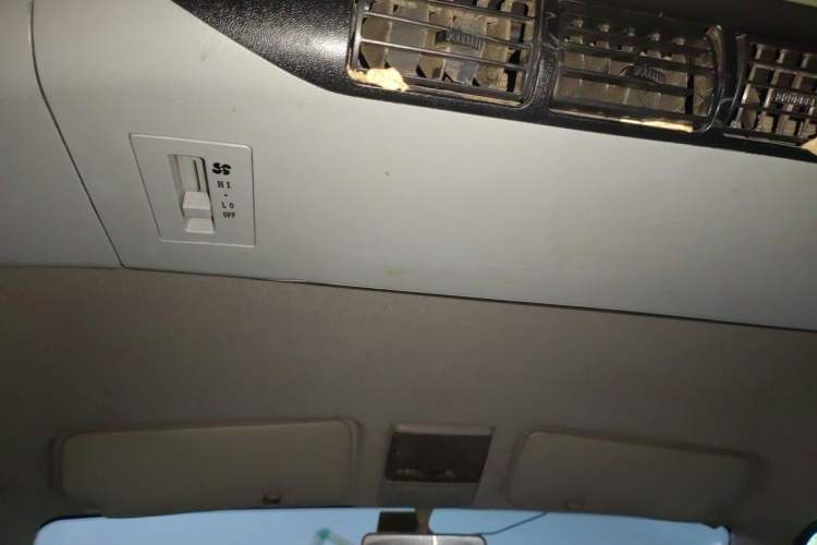 Used CHANGAN KAICHENG Taurus 2011 1.3L Standard Version Headliner