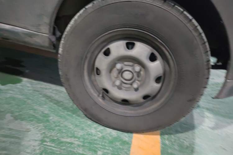 Used CHANGAN KAICHENG Taurus 2011 1.3L Standard Version Right Front Wheel Hub