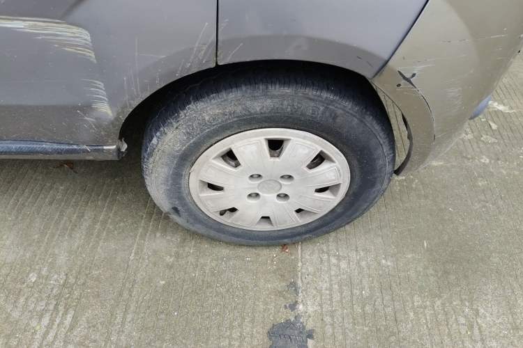 Used CHANGAN KAICHENG Taurus 2011 1.3L Standard Version Right Front Wheel Hub