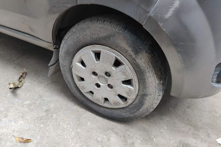 Used CHANGAN KAICHENG Taurus 2011 1.3L Standard Version Right Front Wheel Hub