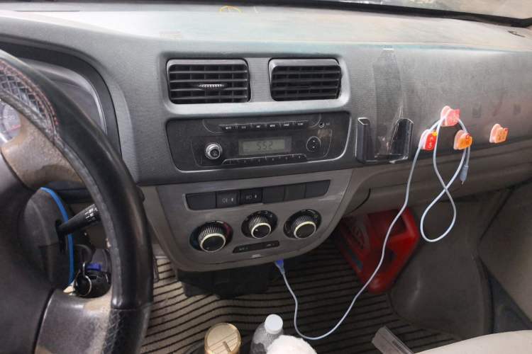 Used CHANGAN KAICHENG Taurus 2011 1.3L Standard Version Audio And AC Panel