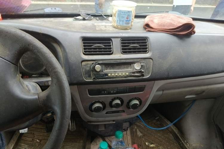 Used CHANGAN KAICHENG Taurus 2011 1.3L Standard Version Audio And AC Panel