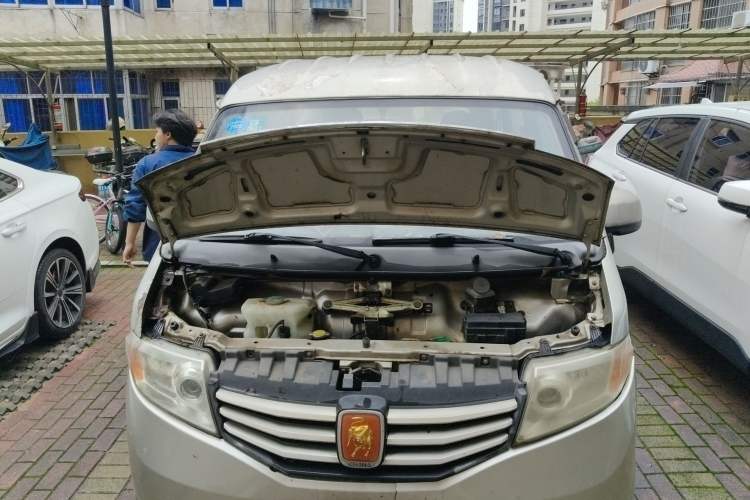 Used CHANGAN KAICHENG Taurus 2011 1.3L Standard Version Engine Bay