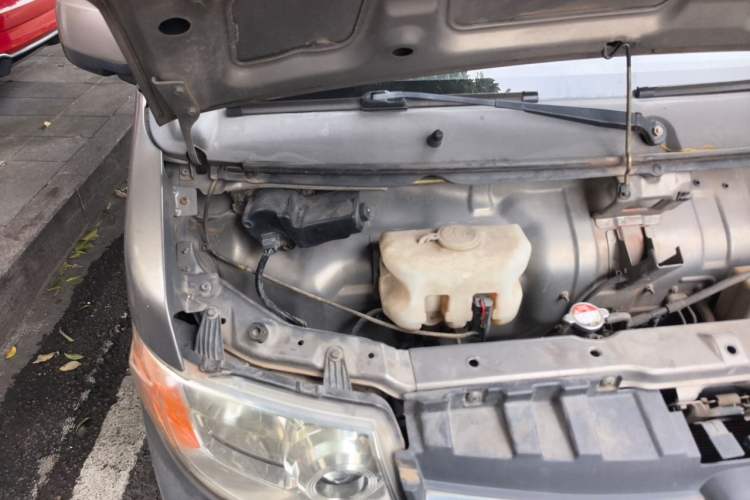 Used CHANGAN KAICHENG Taurus 2011 1.3L Standard Version Engine Bay Right