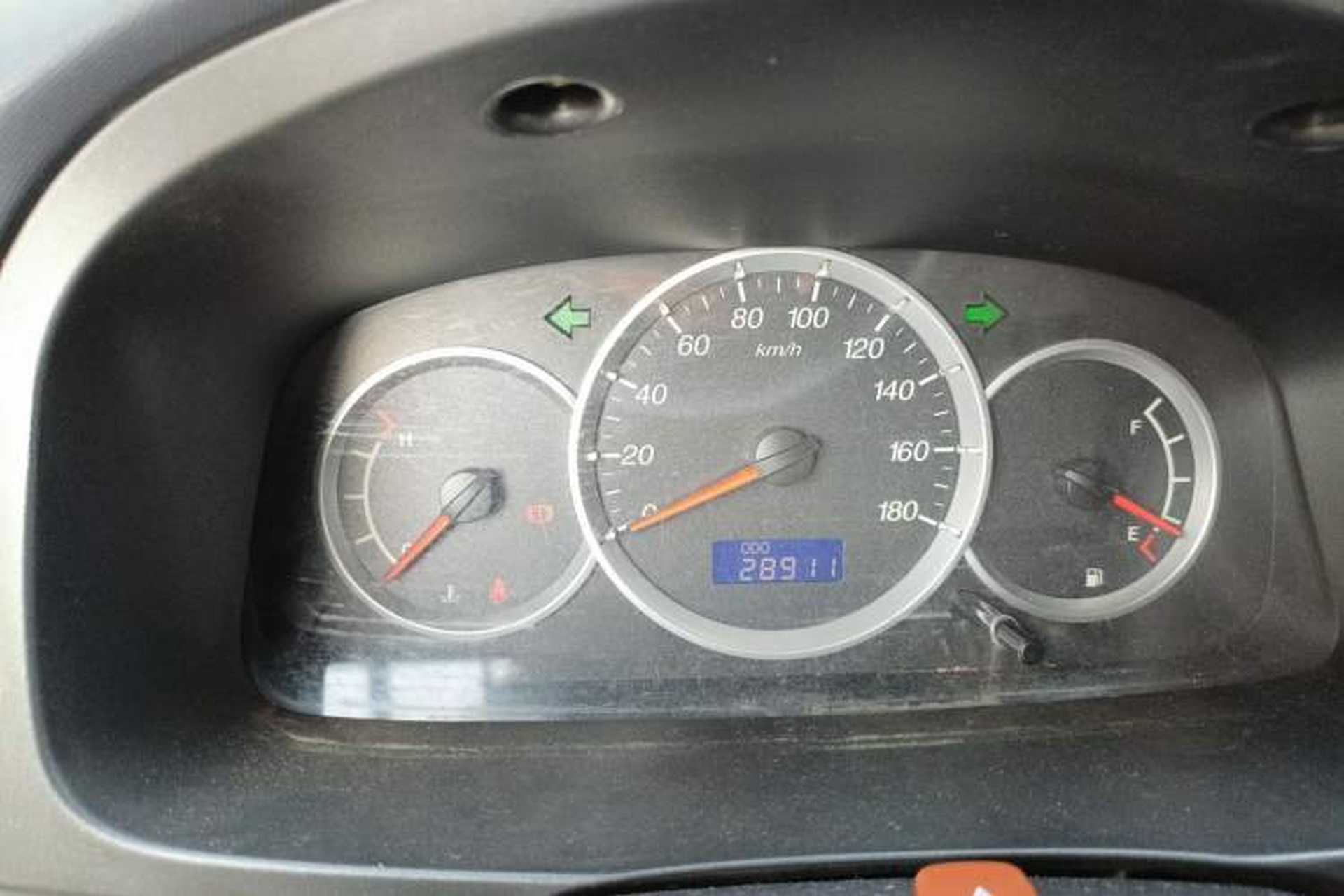 Used CHANGAN KAICHENG Taurus 2011 1.3L Standard Version Instrument Cluster
